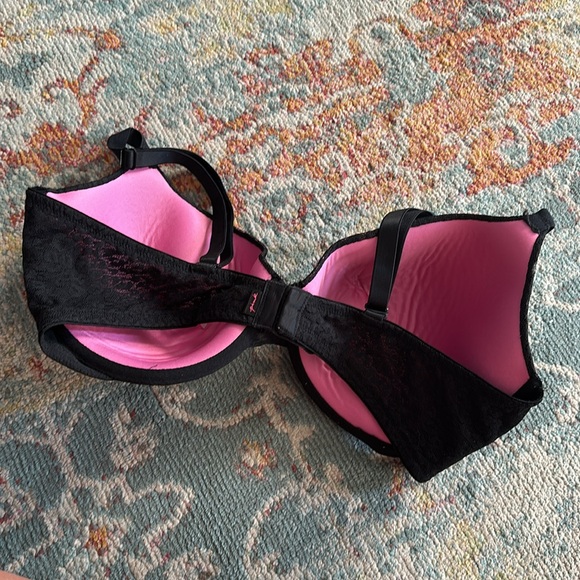 PINK bra - Picture 2 of 3